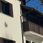 Maina Apartman *