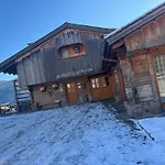 Maina Apartman